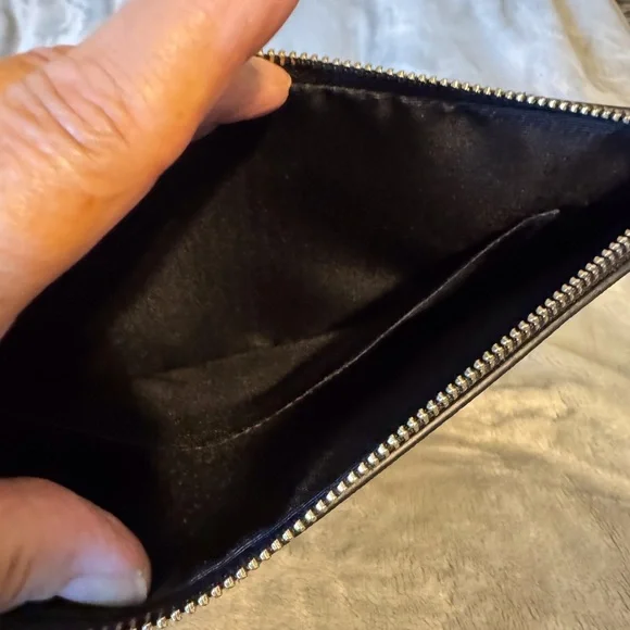 White House Black Market Black Floral Clutch - Picture 4 of 6